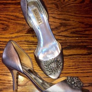 badgley mischka heels size 8.5